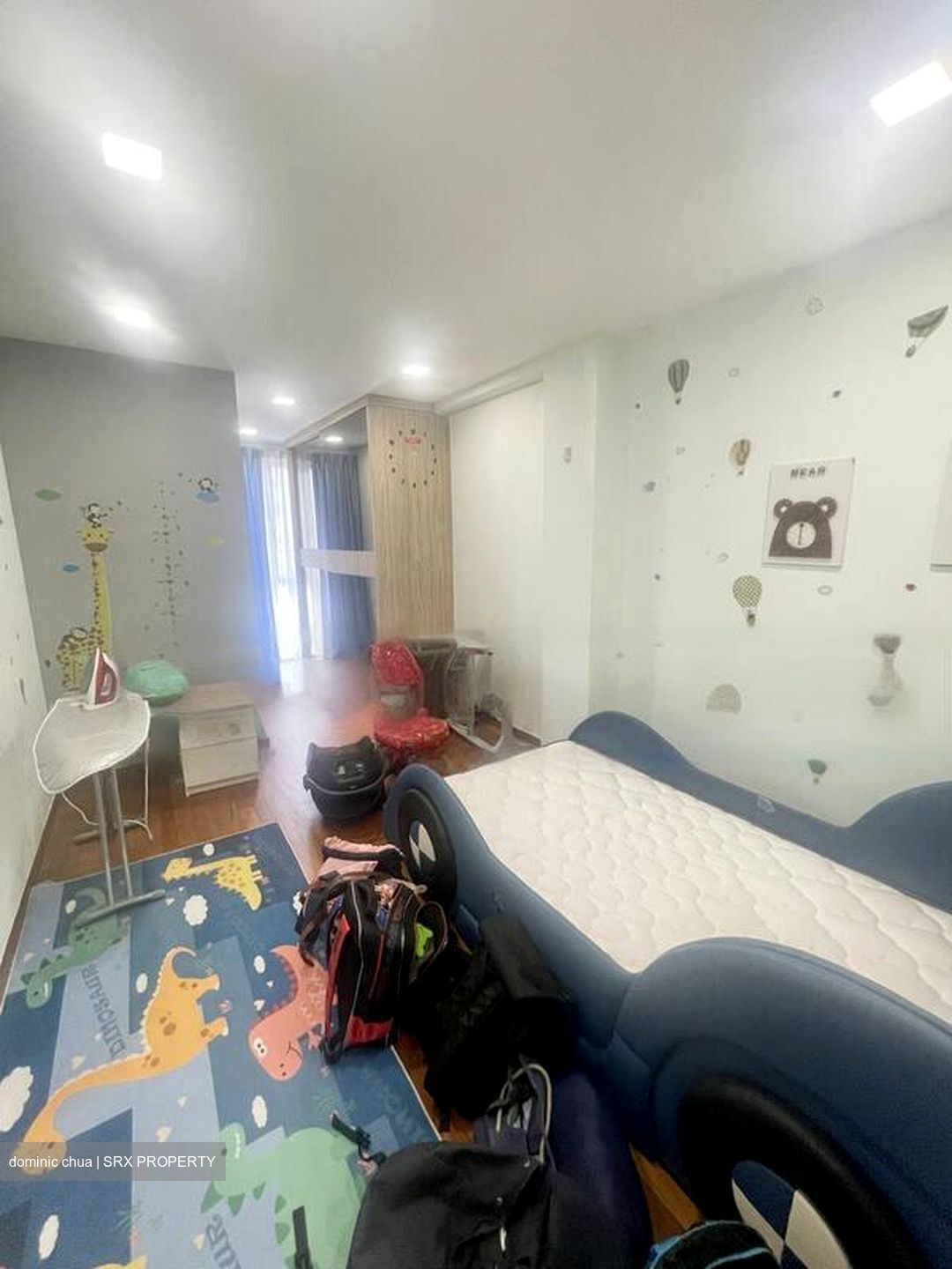 Golden Hill Estate (D19), Terrace #462742551